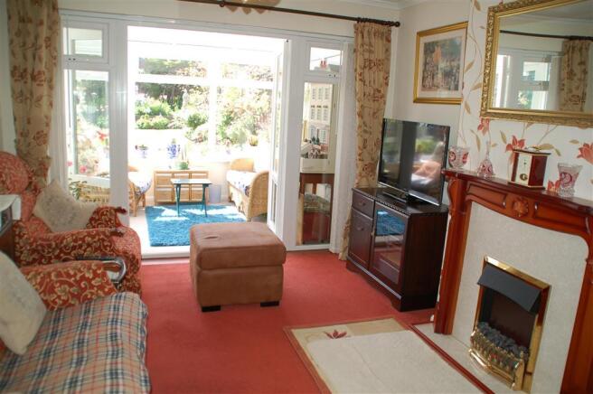 Lounge & Conservatory