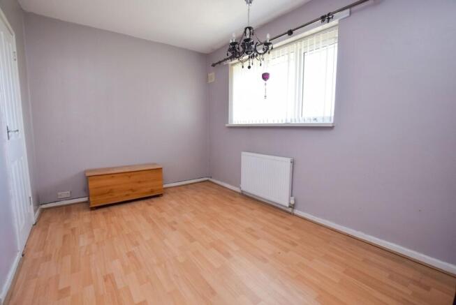 3 bed Semi-Detached for sale Image 9