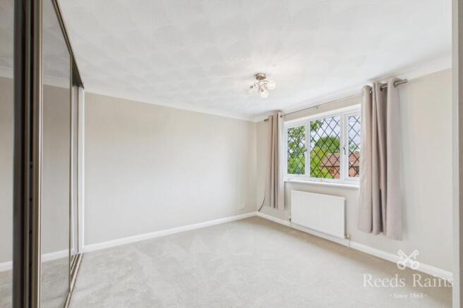 4 bed Detached for sale Image 7