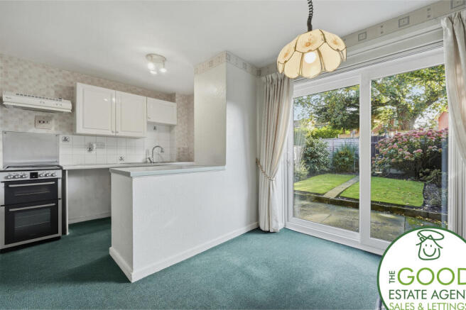 Clough Avenue Wilmslow, Wilmslow, Cheshire SK9 4BZ photo 4