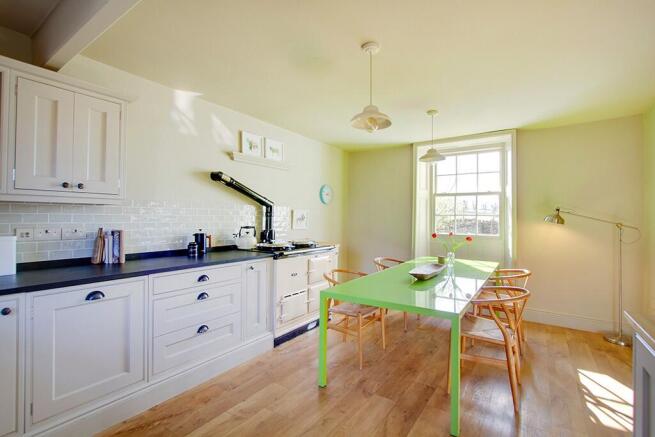 2 bed House for sale Image 9