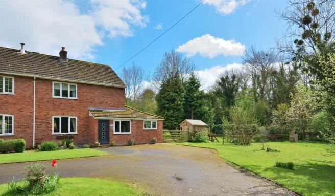 3 Bull Farm Cottages Letton - (31a).jpg