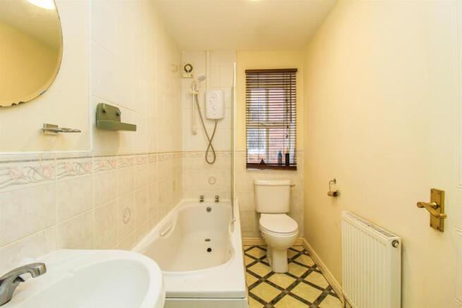 BATHROOM/W.C.