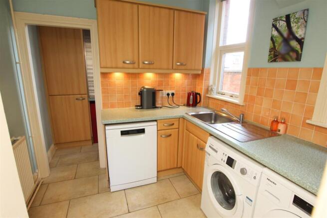 4 bed Detached for sale Image 11