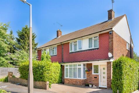 Wimborne Close, Buckhurst Hill