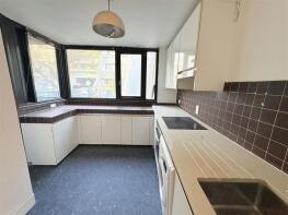 102b, Rowley Way, London NW8 0SW