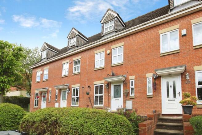 3 bed Terraced for sale Image 11