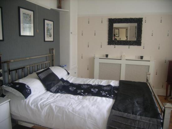 Bed 1