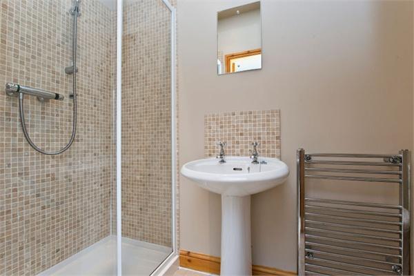 En-Suite Shower Roo