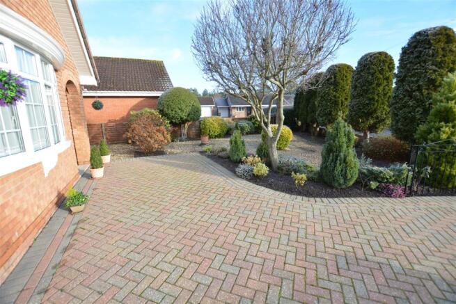 front garden.JPG