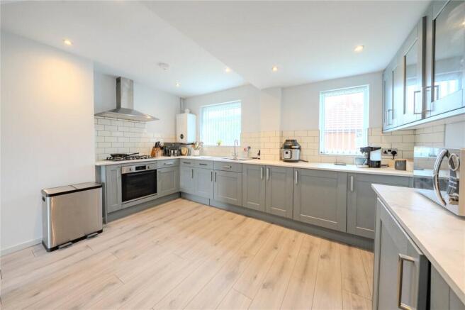 2 bed Terraced for sale Image 10