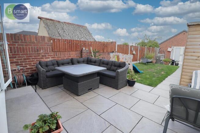 4 bed Semi-Detached for sale Image 12