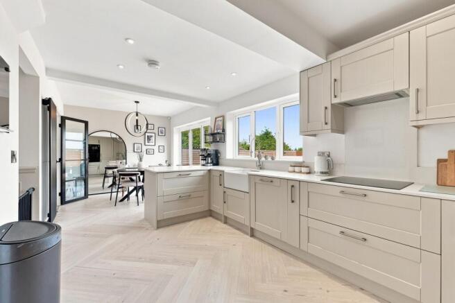 3 bed Detached for sale Image 6