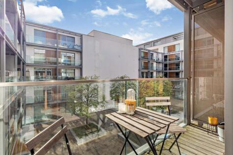 Highbury Stadium Square, N5, London