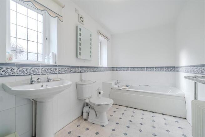 Bathroom-3.jpg