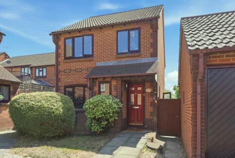CLIFFORD ROAD, Chafford Hundred, Grays