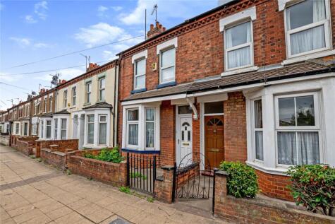 St. Leonards Road, Northampton, NN4