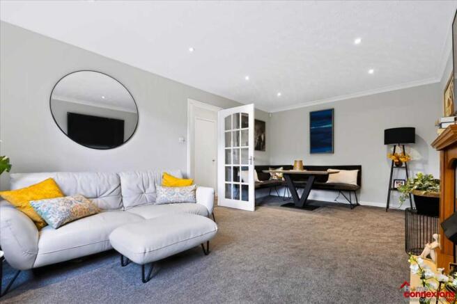 Lounge Dining (2)