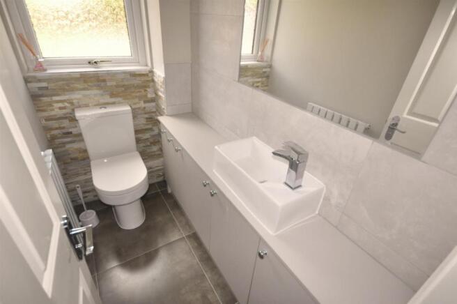 GROUND FLOOR CLOAKROOM
