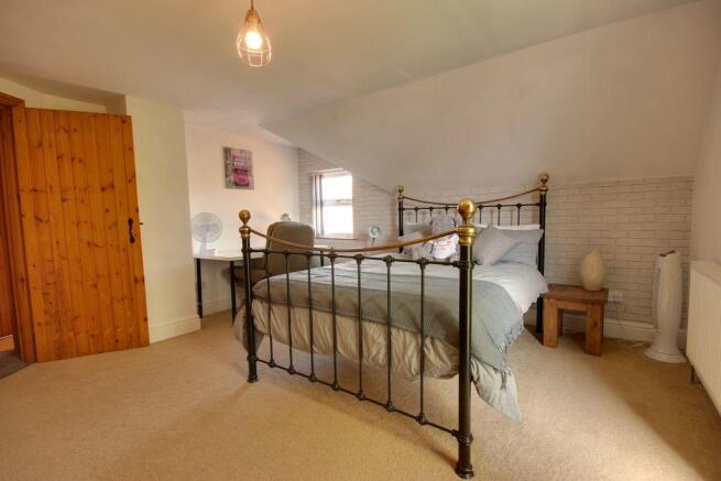 Bedroom 2 (Double)