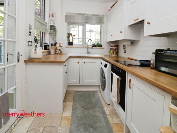 2 bed Terraced for sale Image 6