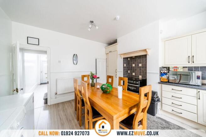 3 bed Terraced for sale Image 5