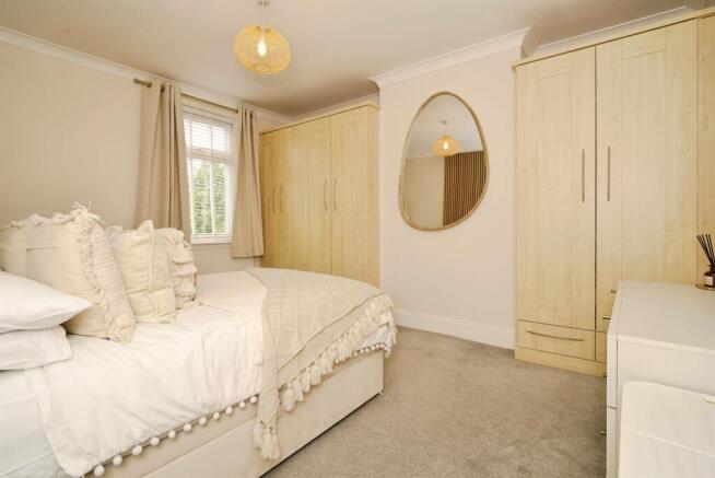 2 bed Terraced for sale Image 9