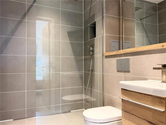 3 bed House for sale Image 5