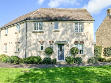 Avenue De Gien, Malmesbury