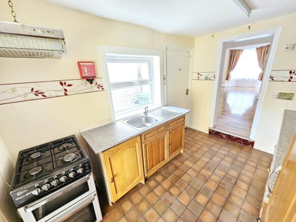 3 bed Terraced for sale Image 7