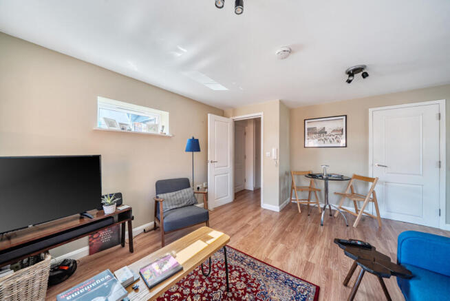 1425686-6-69bbe4a...