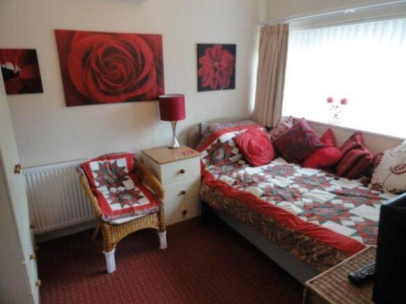 BEDROOM 1