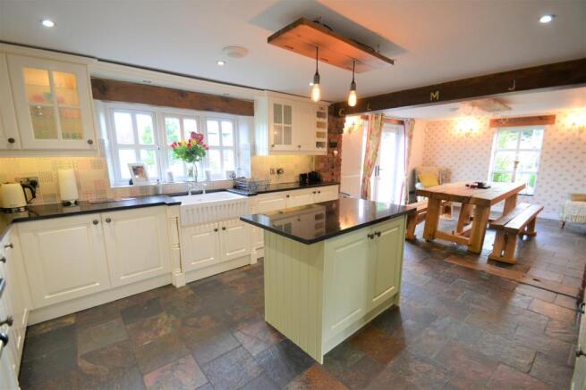Kitchen/ breakfast room