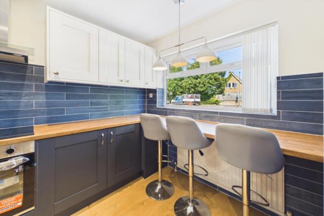 2 bed Detached Bungalow for sale Image 4