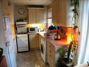 Kitchen 8' x 7'3