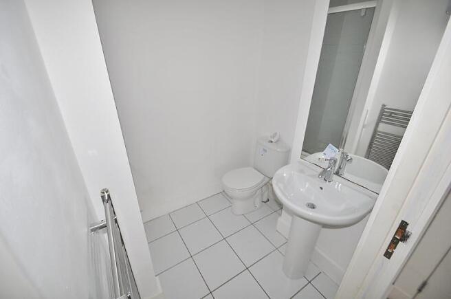 en-suite shower