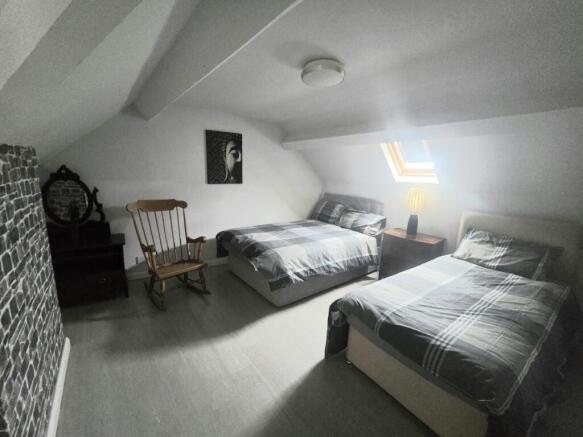 2 bed Flat to rent Image 6