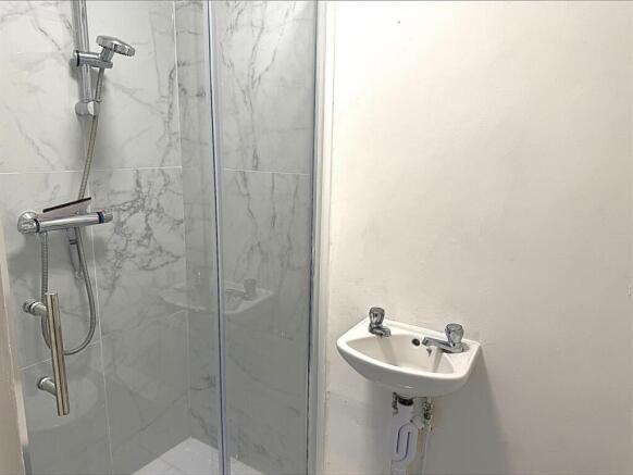 Ensuite.jpeg