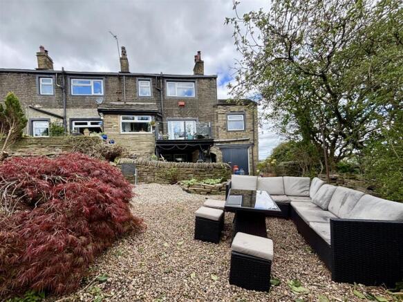 4 bed Farm House for sale Image 4