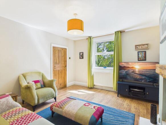 5 bed Detached for sale Image 5