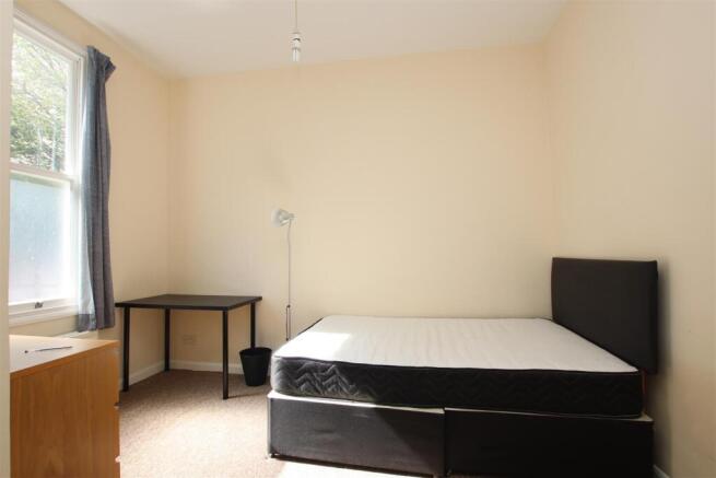 Bedroom three (2).JPG