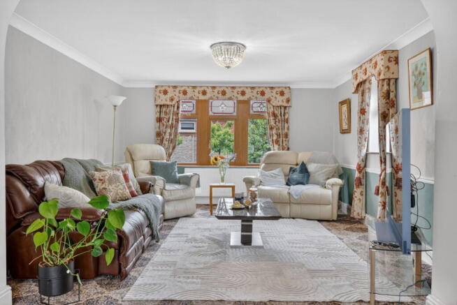 4 bed Detached for sale Image 6
