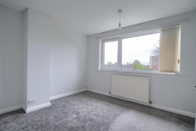 4 bed Semi-Detached for sale Image 11