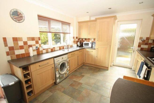 Kitchen/dining...
