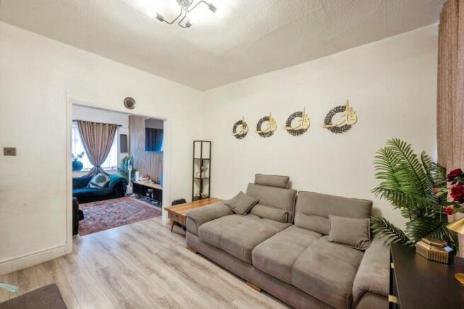 3 bed Terraced for sale Image 5
