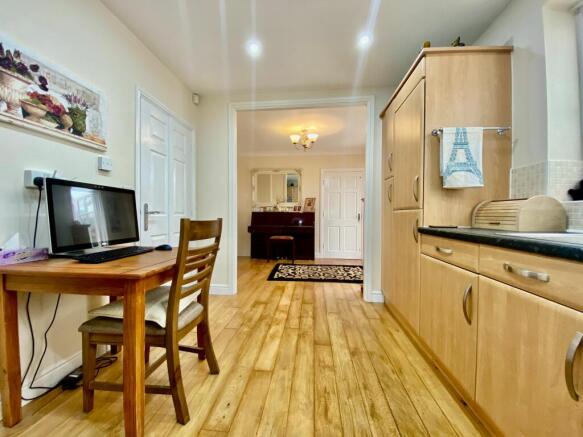 Kitchen breakfast room