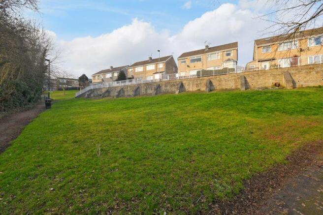 Land Nearby for Walks
