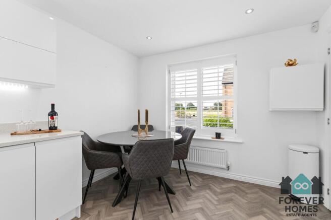 3 bed Semi-Detached for sale Image 7