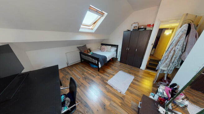 6 bed Terraced to rent Image 4