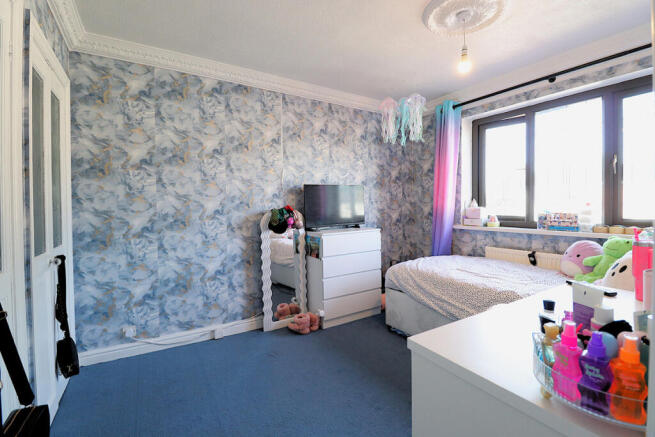 4 bed Town House for sale Image 12